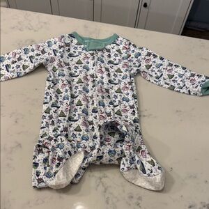 Vineyard Vines Baby Onesie with Green Trim